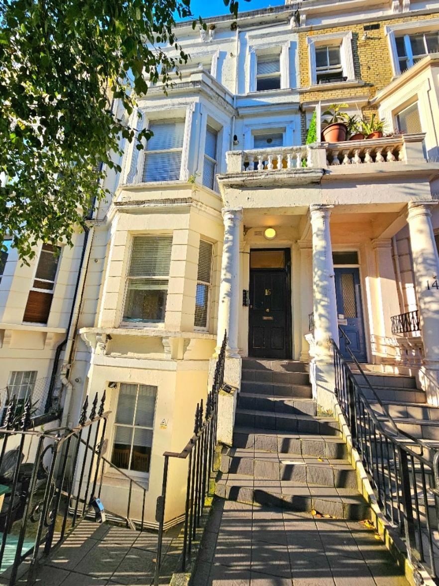 Spacious & Cosy 2 Bedroom Home Plus 2 Sofa-Beds With Private Entrance And Back Patio, 3 Min Walk To Earl'S Court Station London Luaran gambar