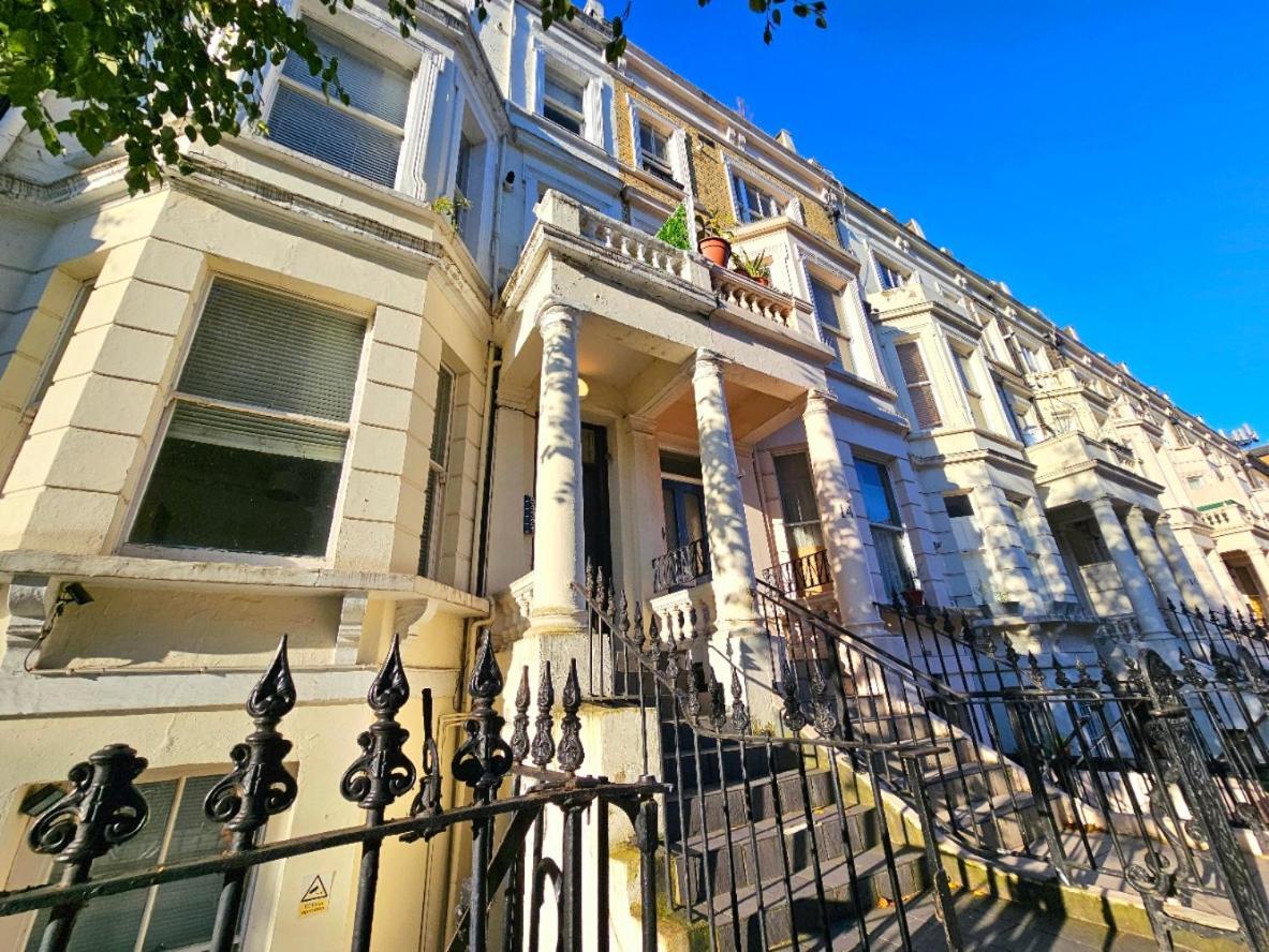 Spacious & Cosy 2 Bedroom Home Plus 2 Sofa-Beds With Private Entrance And Back Patio, 3 Min Walk To Earl'S Court Station London Luaran gambar