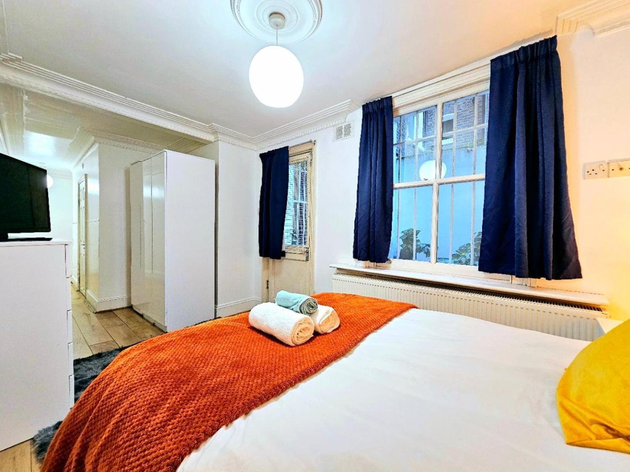 Spacious & Cosy 2 Bedroom Home Plus 2 Sofa-Beds With Private Entrance And Back Patio, 3 Min Walk To Earl'S Court Station London Luaran gambar